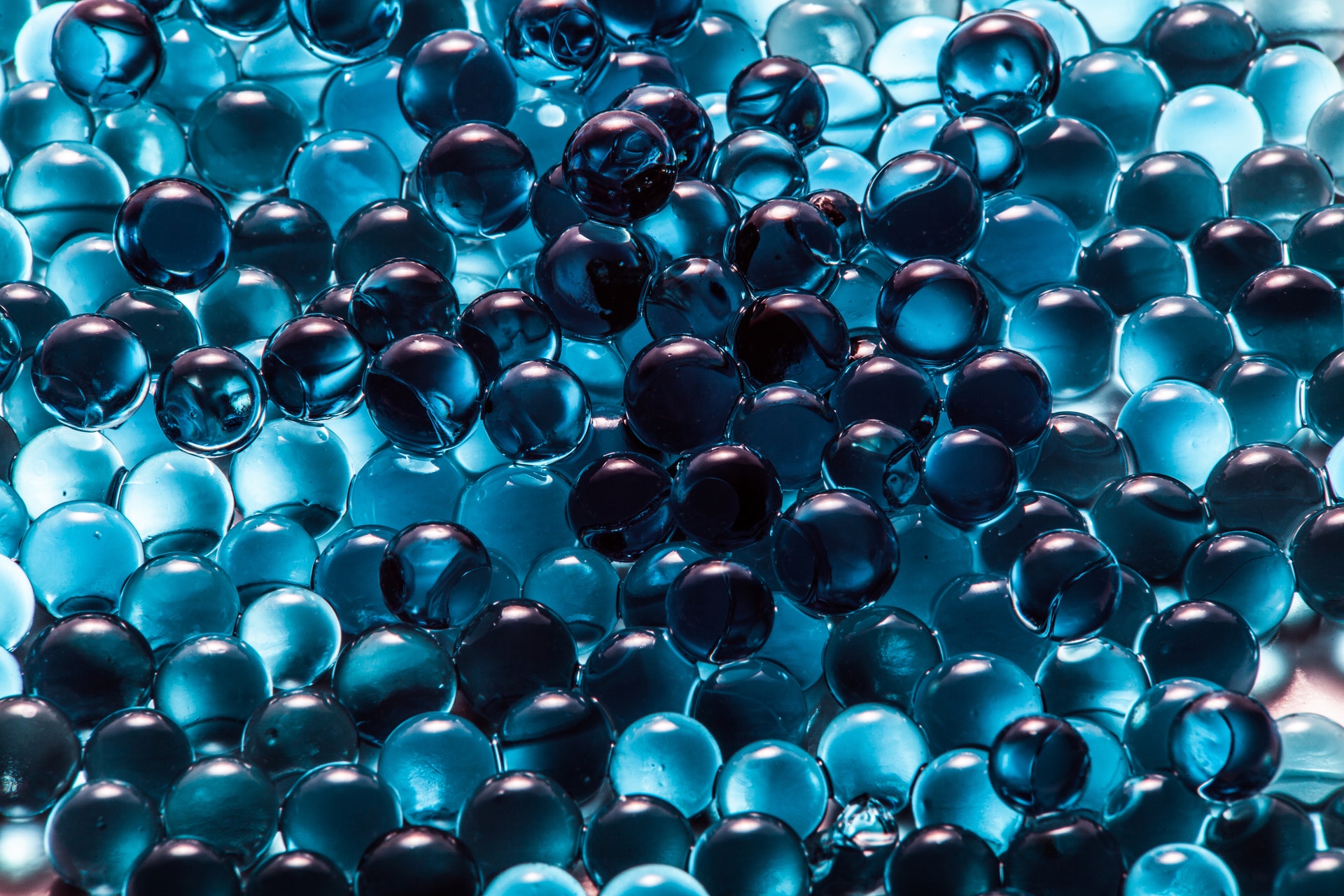 blue-abstract-balls-spheres.jpg